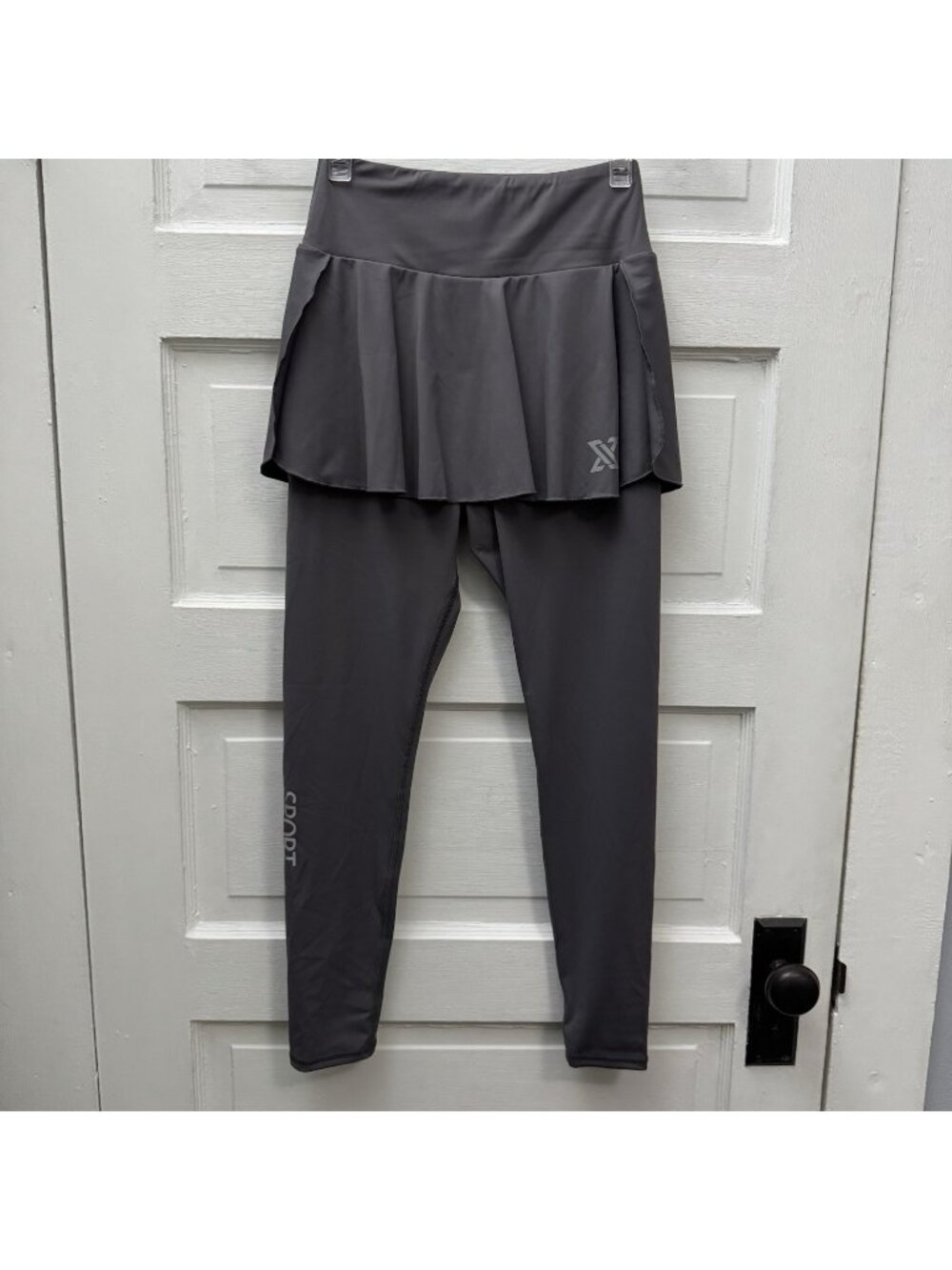 Women’s Gray Skort Leggings Athletic Running Tennis Yoga Pants Size L